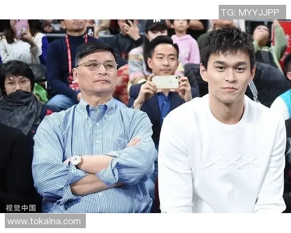 中国足球解说界的璀璨明星揭示比赛背后的精彩故事与深度分析 中国足球解说界的璀璨明星揭示比赛背后的精彩故事与深度分析