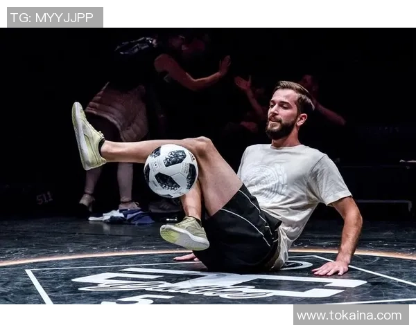 花式捡足球技巧大揭秘让你在球场上轻松吸引目光与赞叹